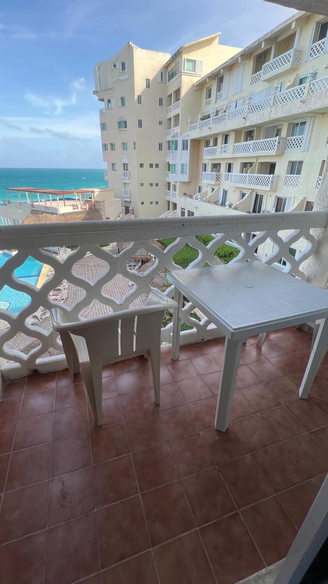 “magic Sunrise At Cancun” Cancún