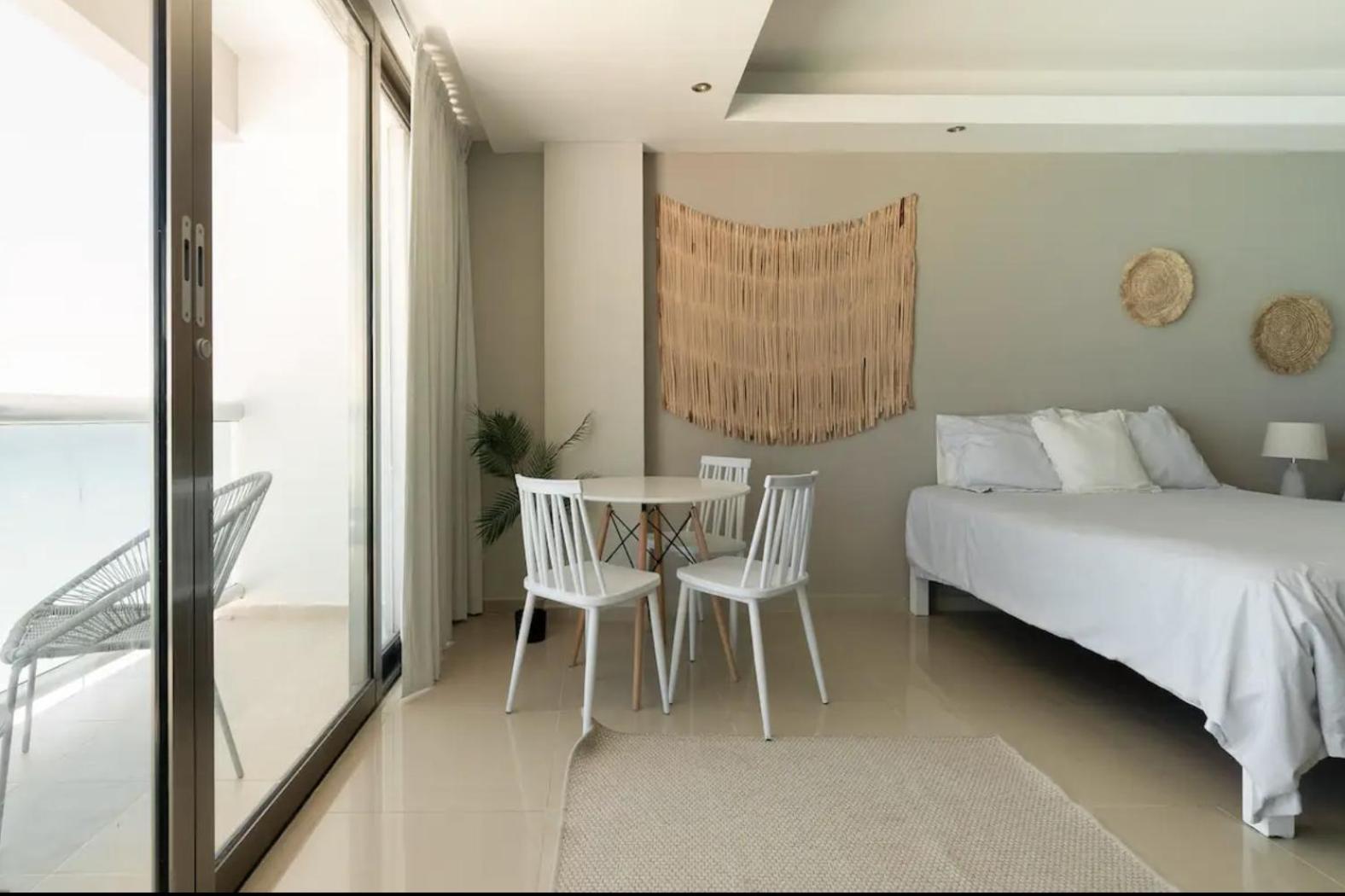 *turquoise Escape- Beachfront By Casa Paraiso*