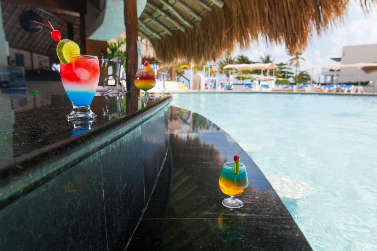 Aquamarina Resort