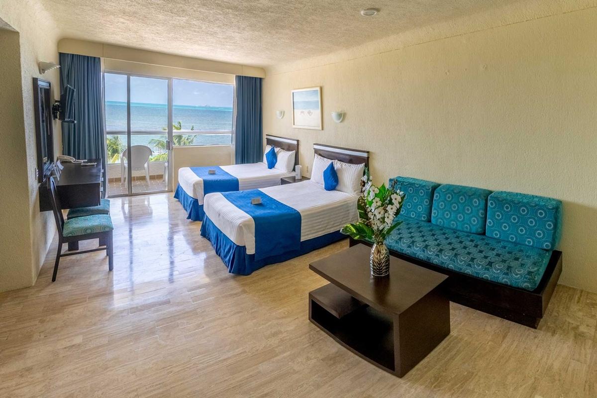 Aquamarina Resort Cancun